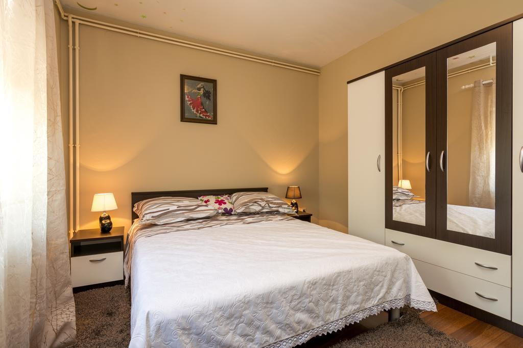 Apartman Verica Trogir Exteriör bild