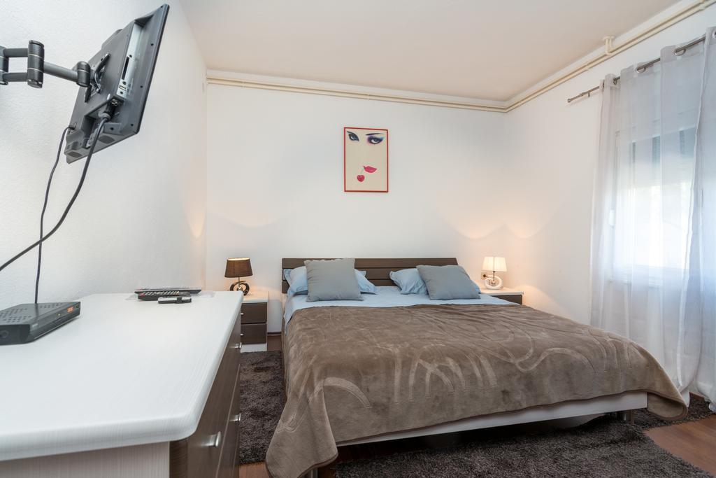 Apartman Verica Trogir Exteriör bild
