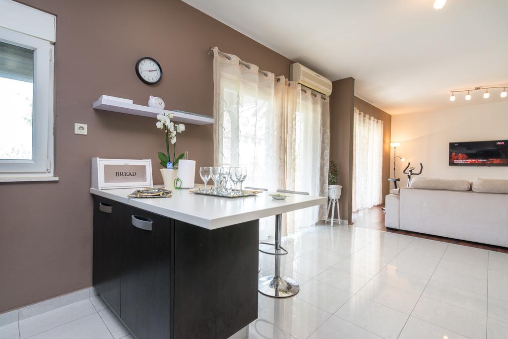 Apartman Verica Trogir Exteriör bild